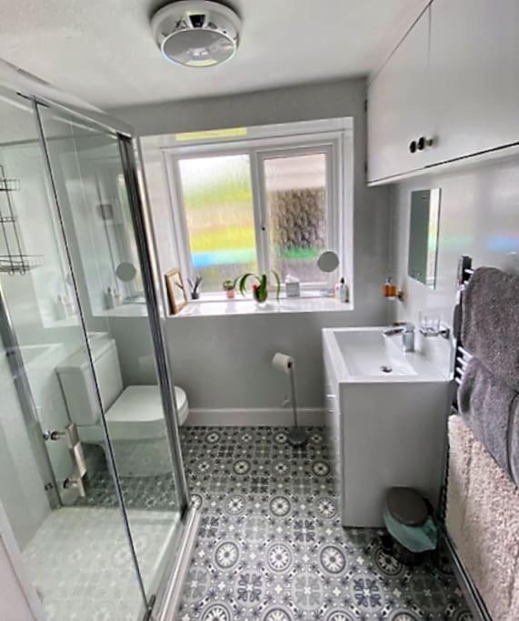 St John'S Flat Spacious Accomodation Dalry  外观 照片