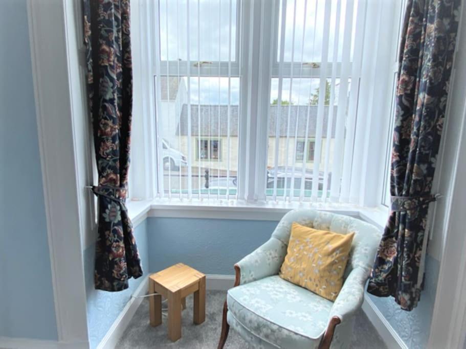 St John'S Flat Spacious Accomodation Dalry  外观 照片