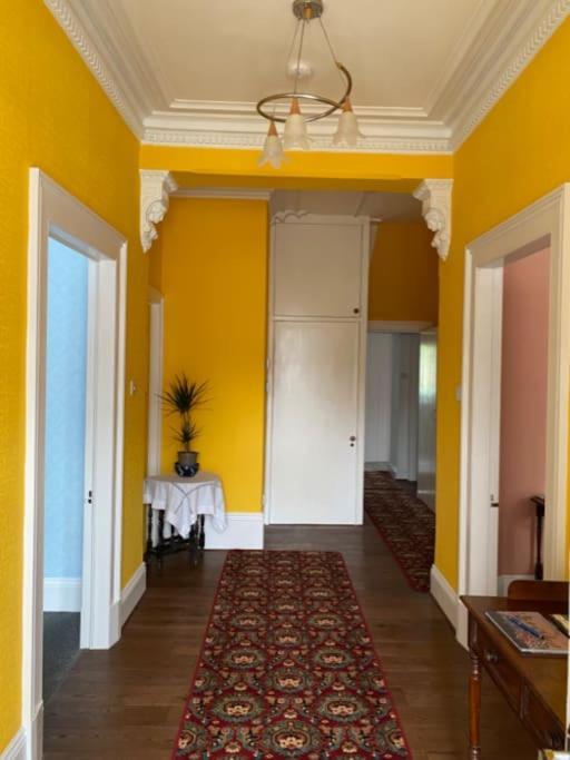 St John'S Flat Spacious Accomodation Dalry  外观 照片