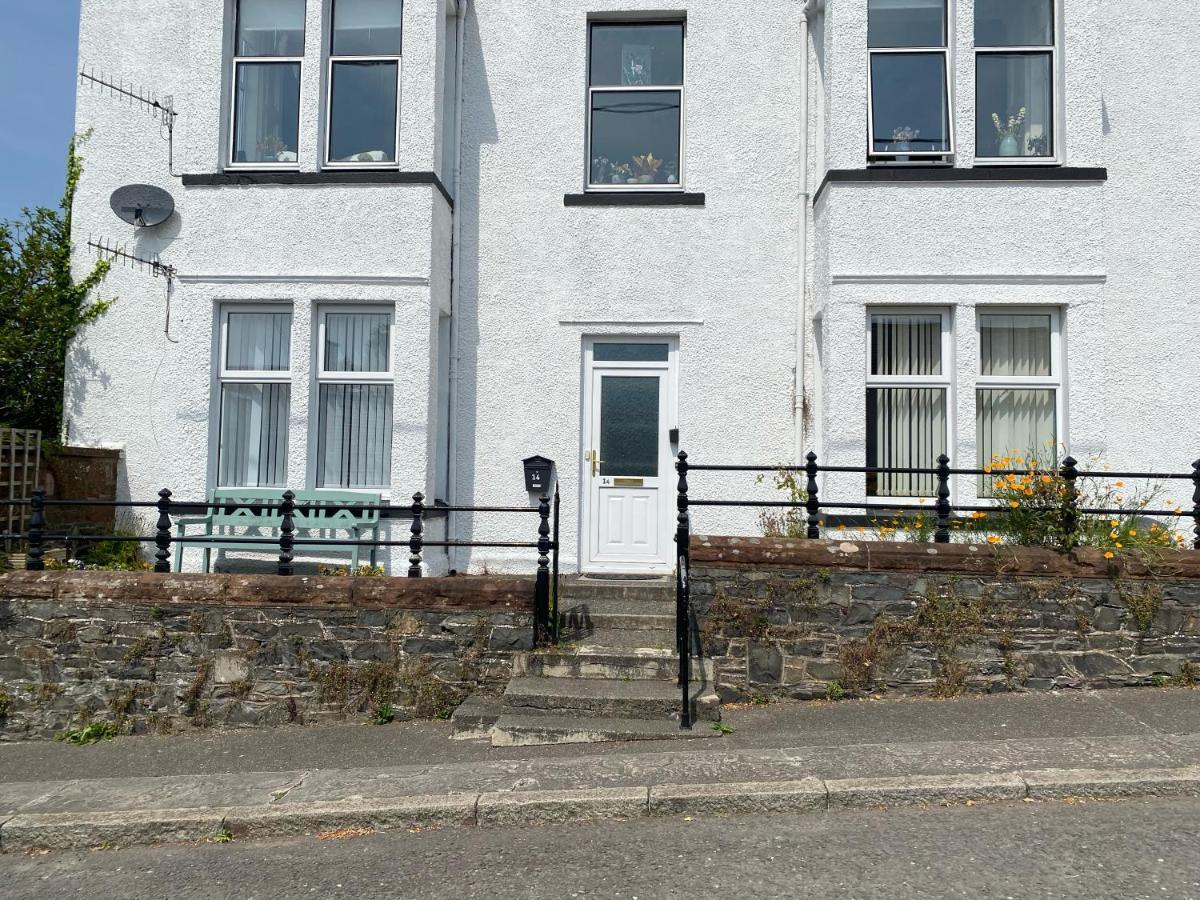 St John'S Flat Spacious Accomodation Dalry  外观 照片