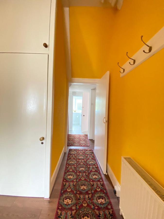 St John'S Flat Spacious Accomodation Dalry  外观 照片
